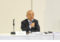 photo_JFW-JC Forum.  Forum: Apparel Consumption in Transfiguration.