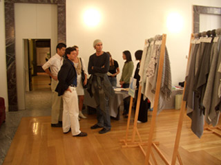 写真＿ＪＢ（ジョイント・尾州）パリ展・ミラノ展２