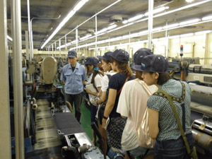 photo_学生グループが産地研修