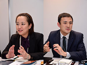 photo_高島屋　クロスメディア事業部カタログ営業部次長／鈴木　美智代　氏（写真 左）　同課長　／長井　文典　氏（写真 右）