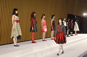 photo_JFW TEXTILE VIEW 2018-19 Autumn/Winter 04
