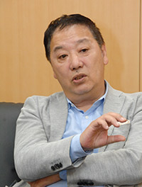 photo_JFWテキスタイル事業 事務局長　川島 朗