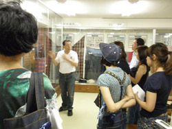 photo_貝原歴史資料館で備後絣の歴史と藍染について勉強
